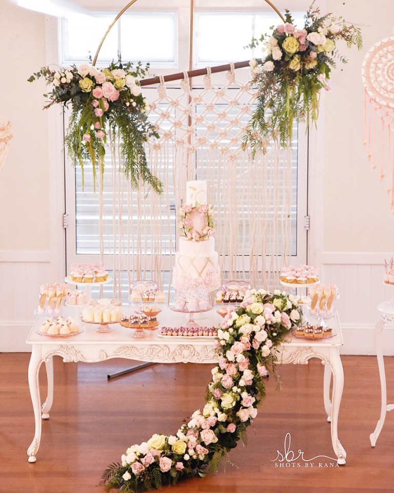 Pink Cake Stand Hire Pretty Pedestals