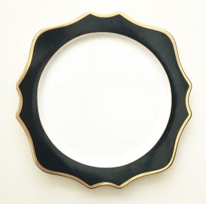 black and gold charger plate hire
