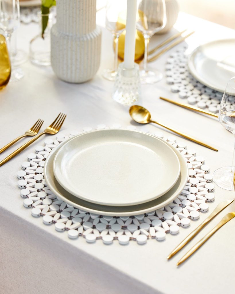 Daisy Bamboo Placemat Hire The Pretty Table Event Hire