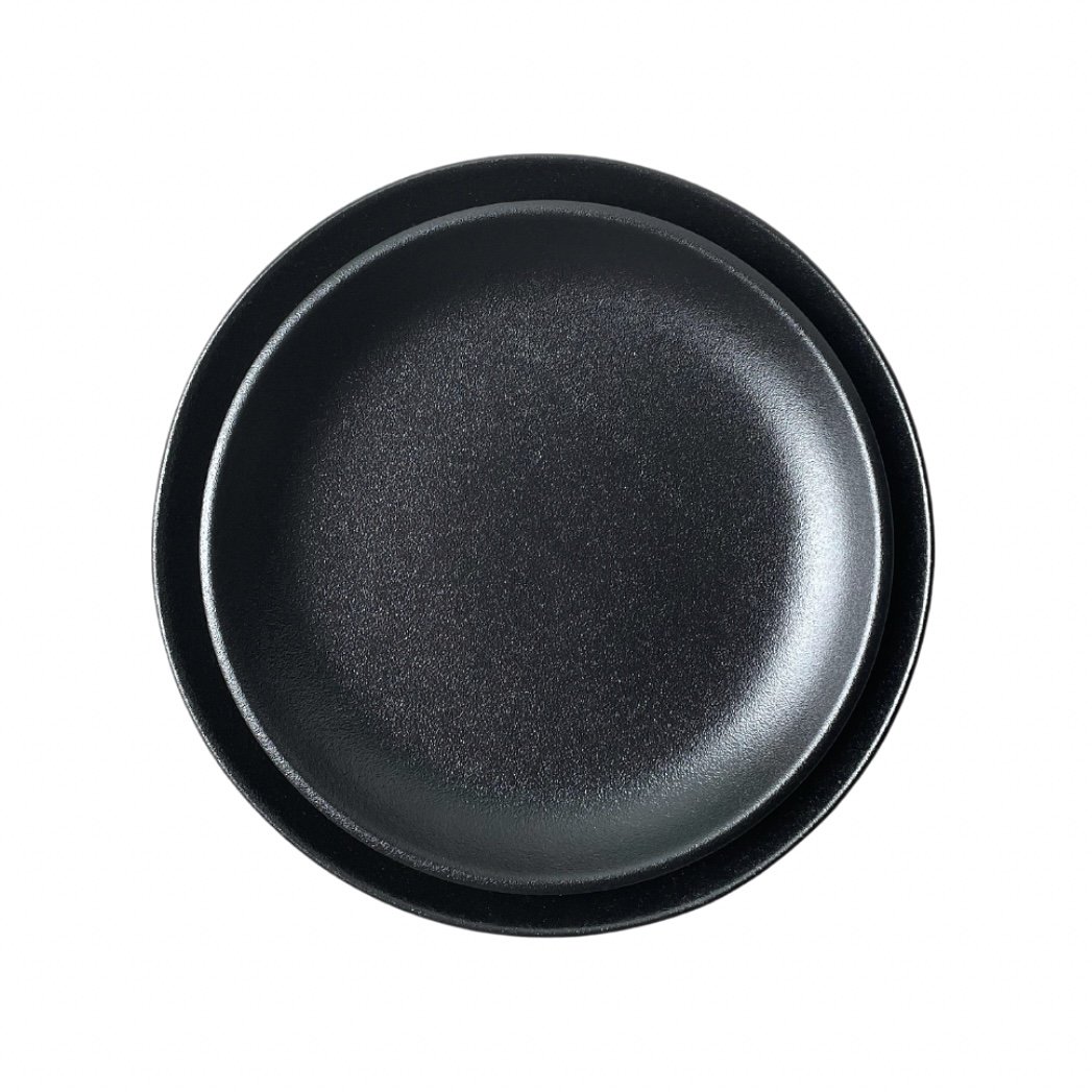 Urban Black Dinnerware Hire – Round