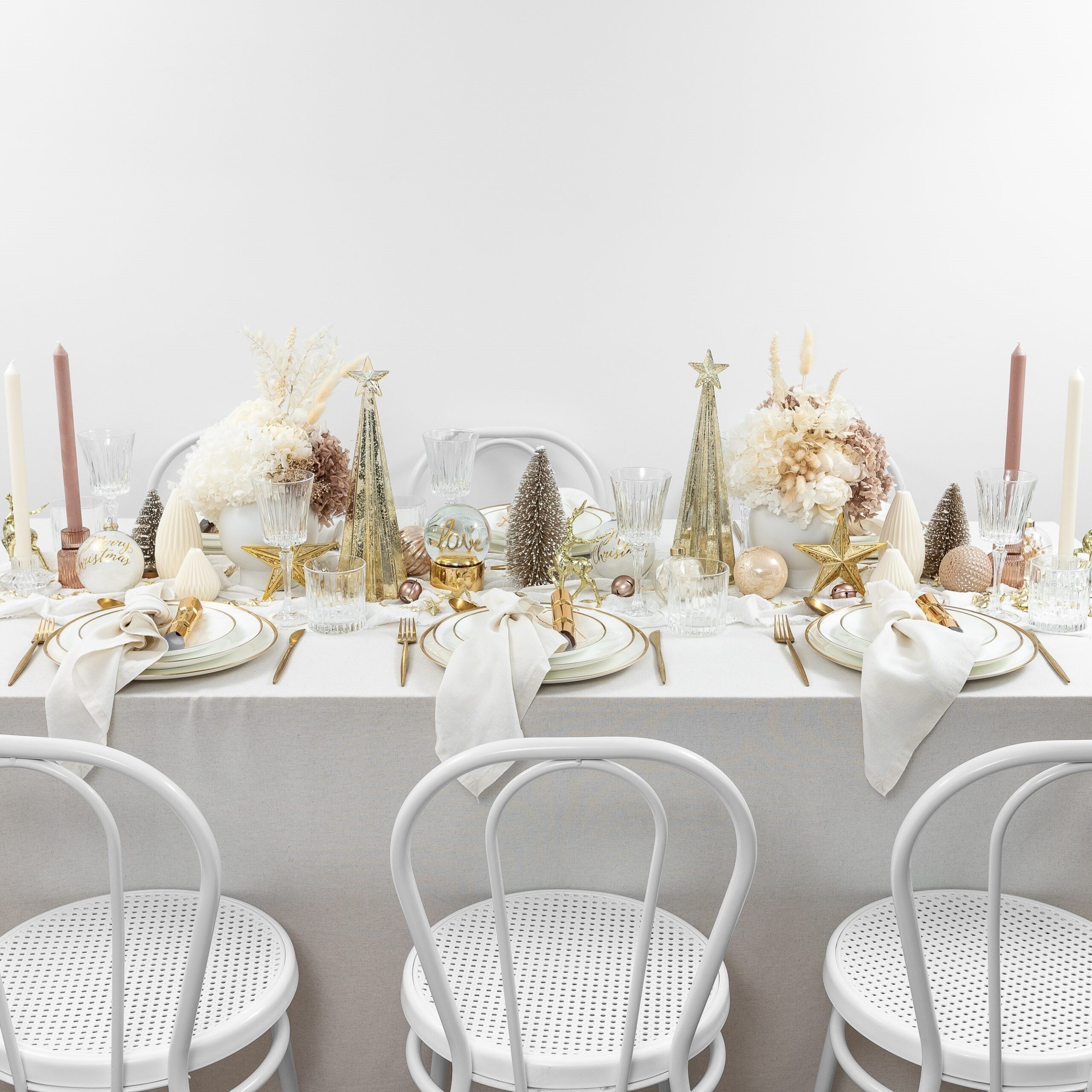 The Golden Christmas Tablescape